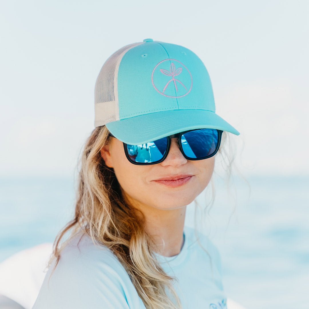 MANG Turquoise Tri-Leaf - Trucker - -